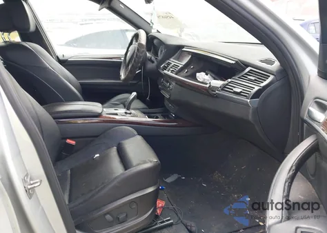 2012 BMW X5 xDrive50I z USA, uszkodzony, nr VIN 5UXZV8C57CL425585